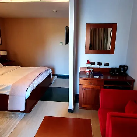 Nov Hotel Tirana