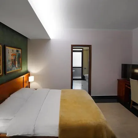 Nov Otel 4*