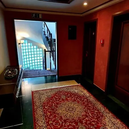 Nov Hotel 4*