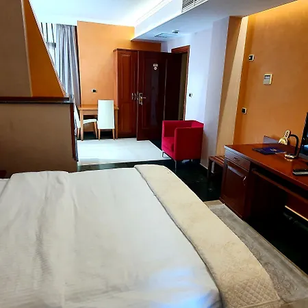 Nov Hotel Tirana